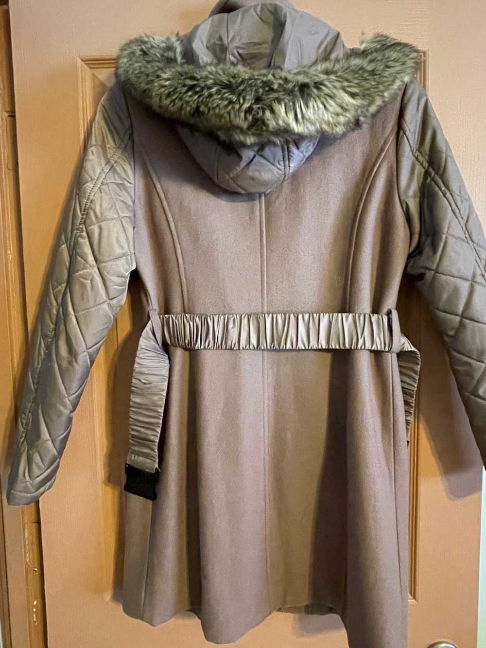 Kenneth Cole New York Taupe Quilted-Sleeve Trench Coat with Faux Fur Trim - Picture 7 of 10